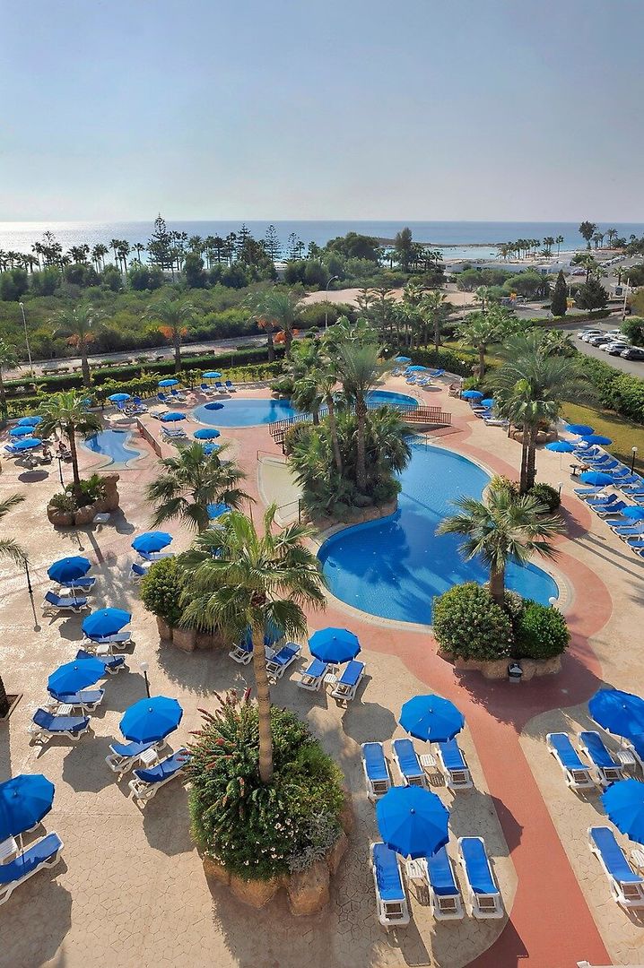 Nissiana Hotel & Bungalows