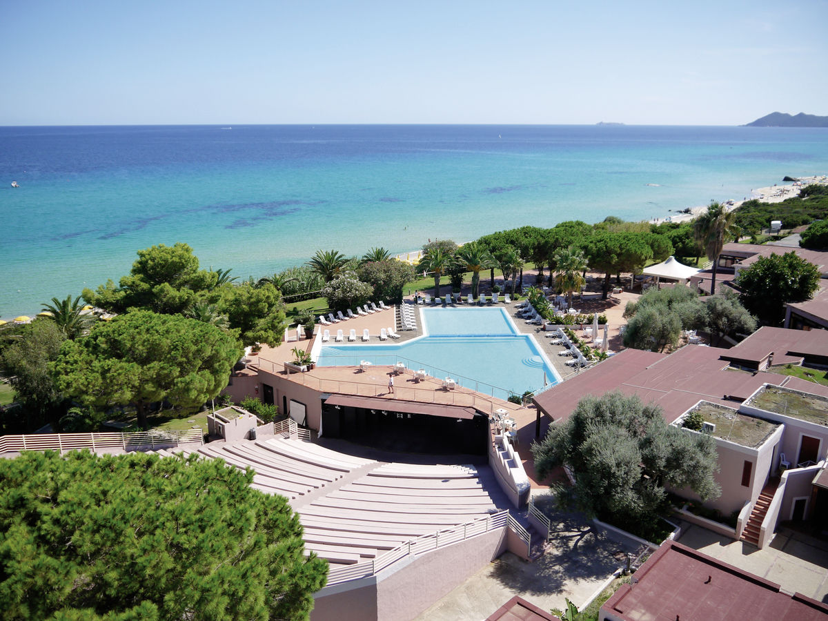 Free Beach Club
