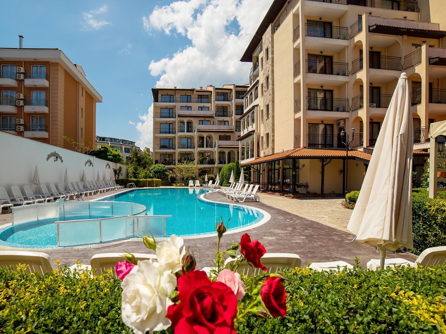 Aparthotel Rose Village