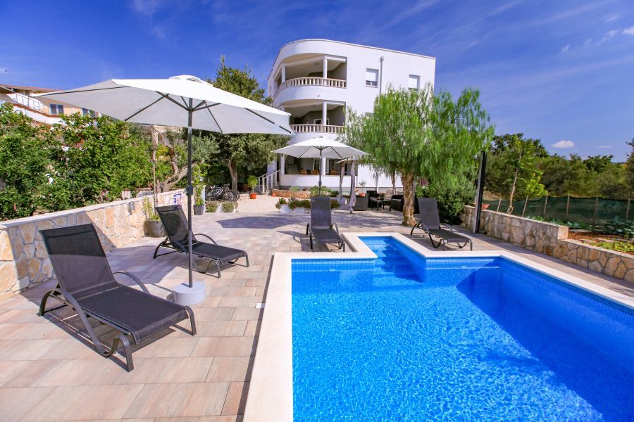 Apartmány Arbun