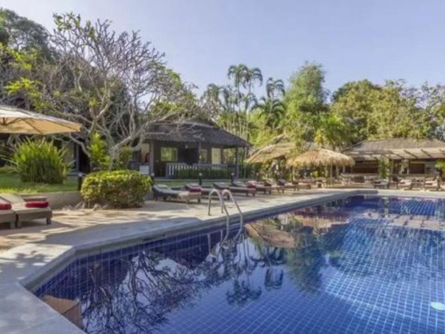 Let's Hyde Resort & Villas