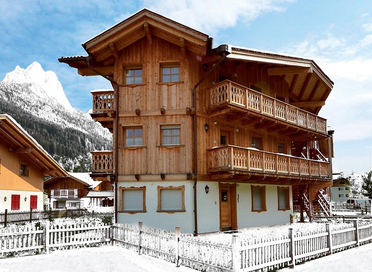 Apt. dům Pozza di Fassa