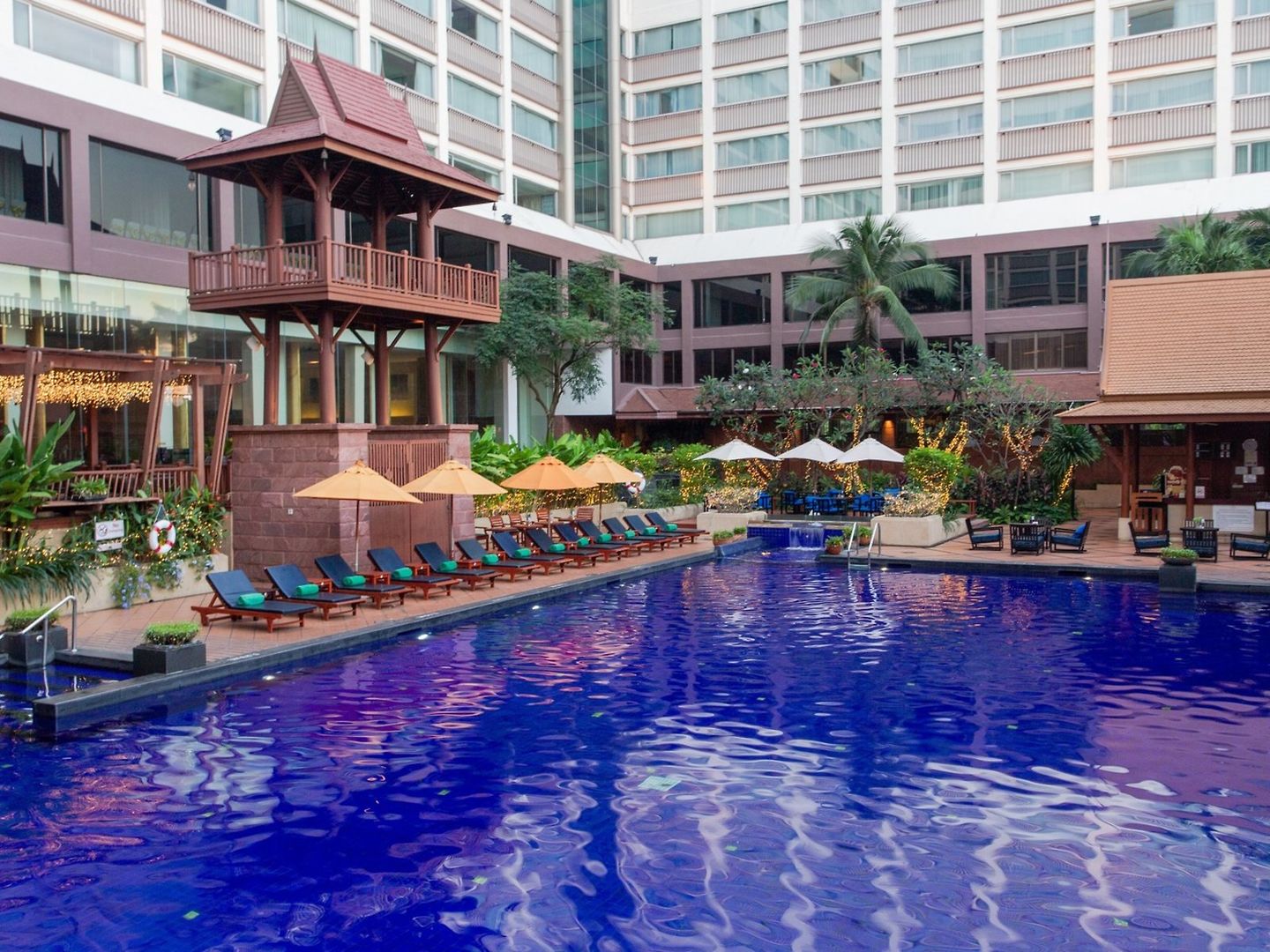 Ramada Plaza by Wyndham Bangkok Menam Riverside