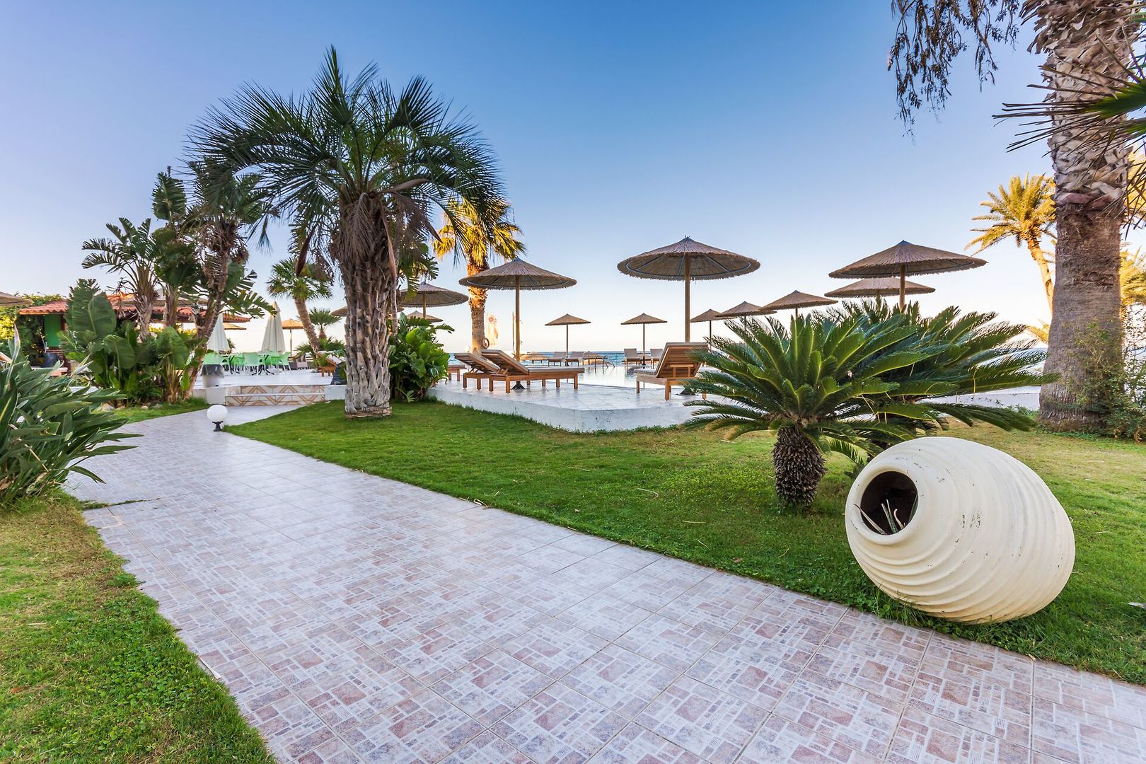 Zephyros Beach Boutique Hotel
