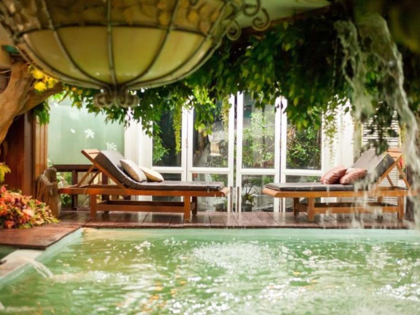 Diamond City Hotel