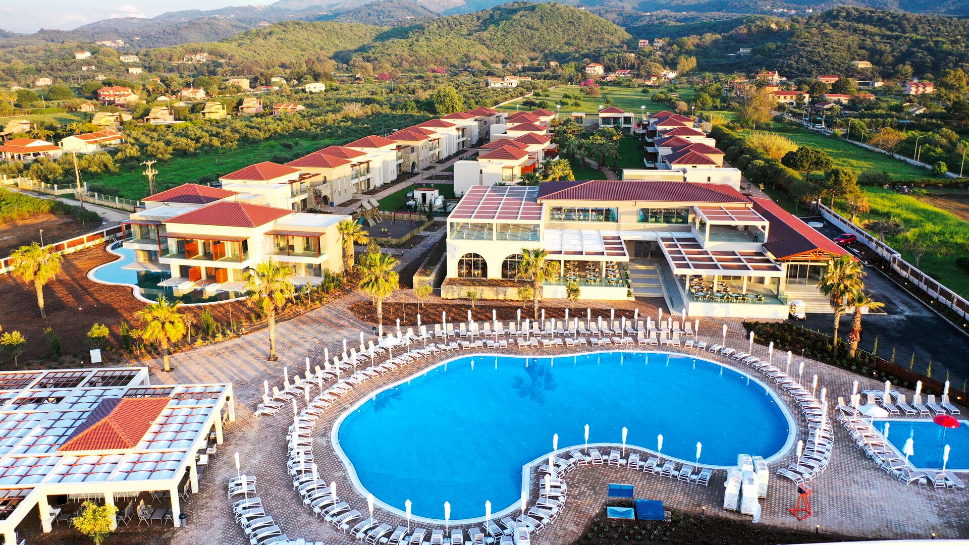 Almyros Beach Resort & Spa