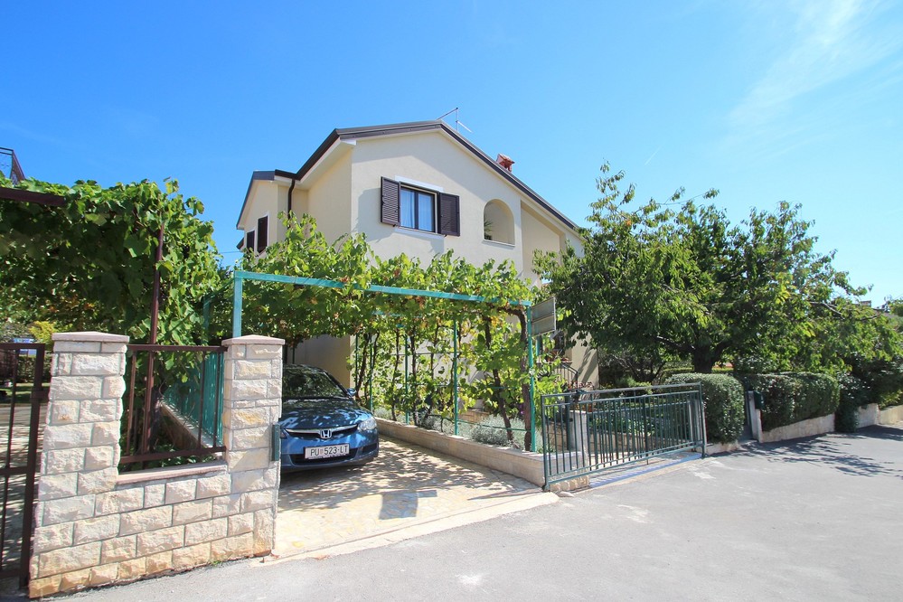Vila 1348-29