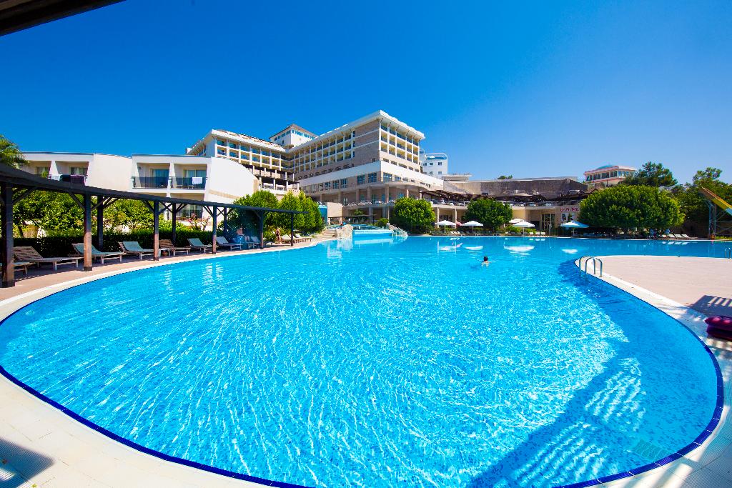 Horus Paradise Luxury Resort & Club & Village