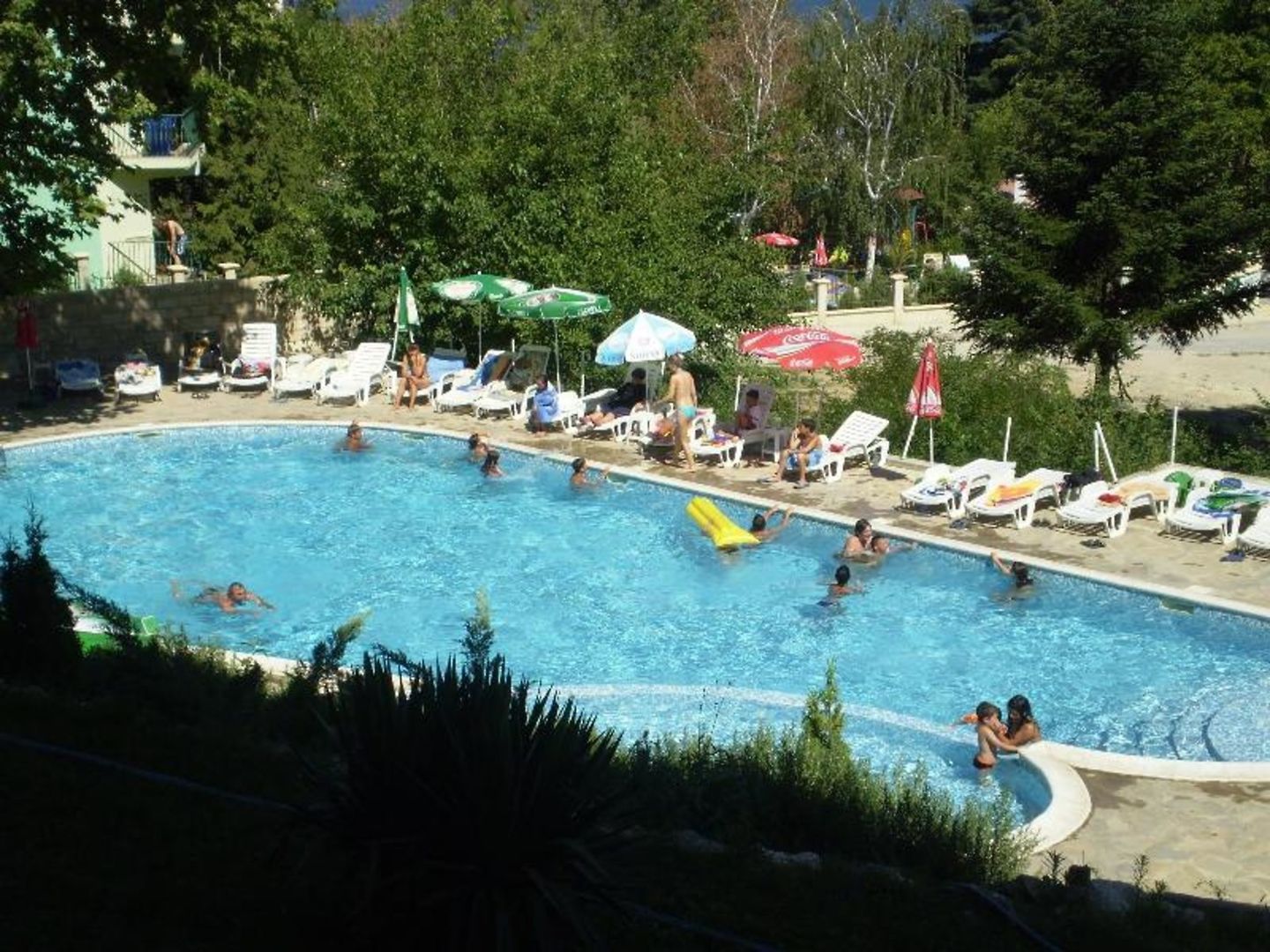 Vezhen Hotel