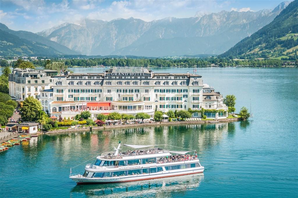 Grand Hotel