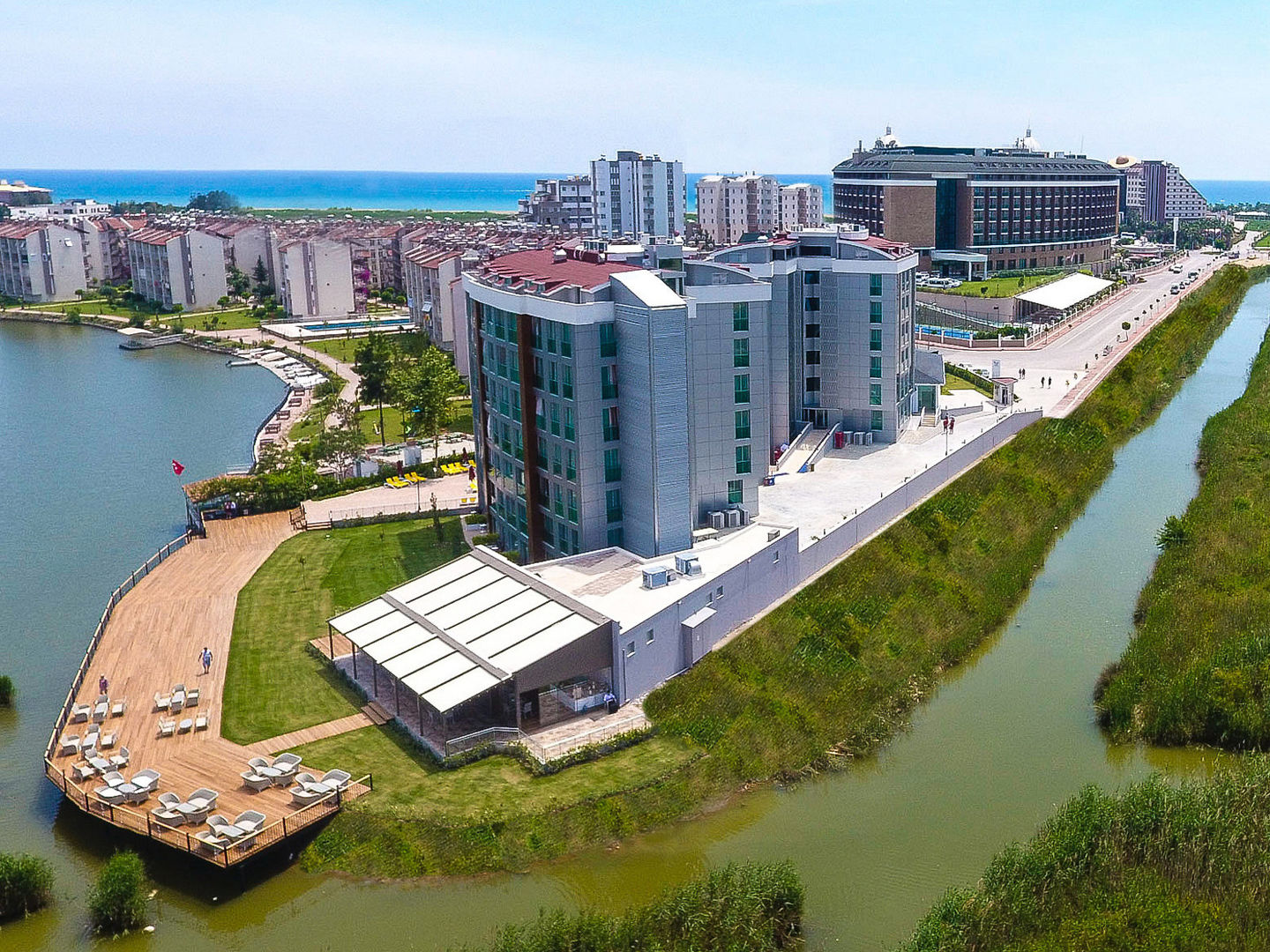 Aska Lara Riversuites