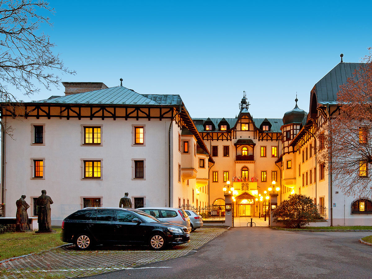 Chateau Monty