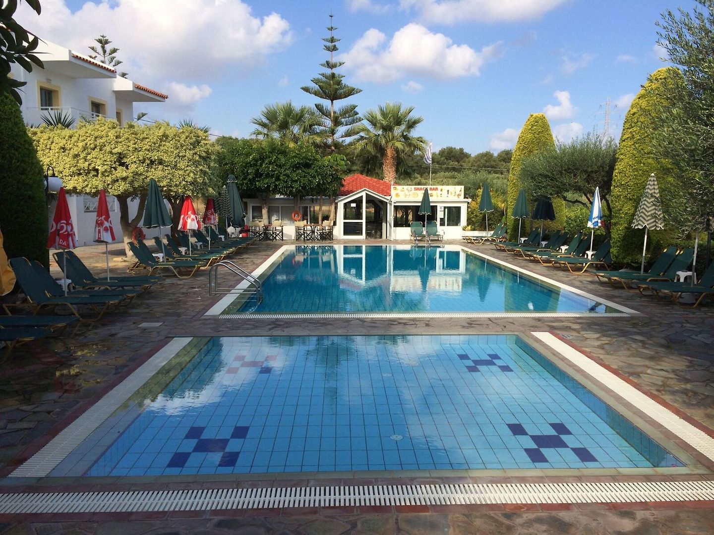 Nikolas Villas Apts.
