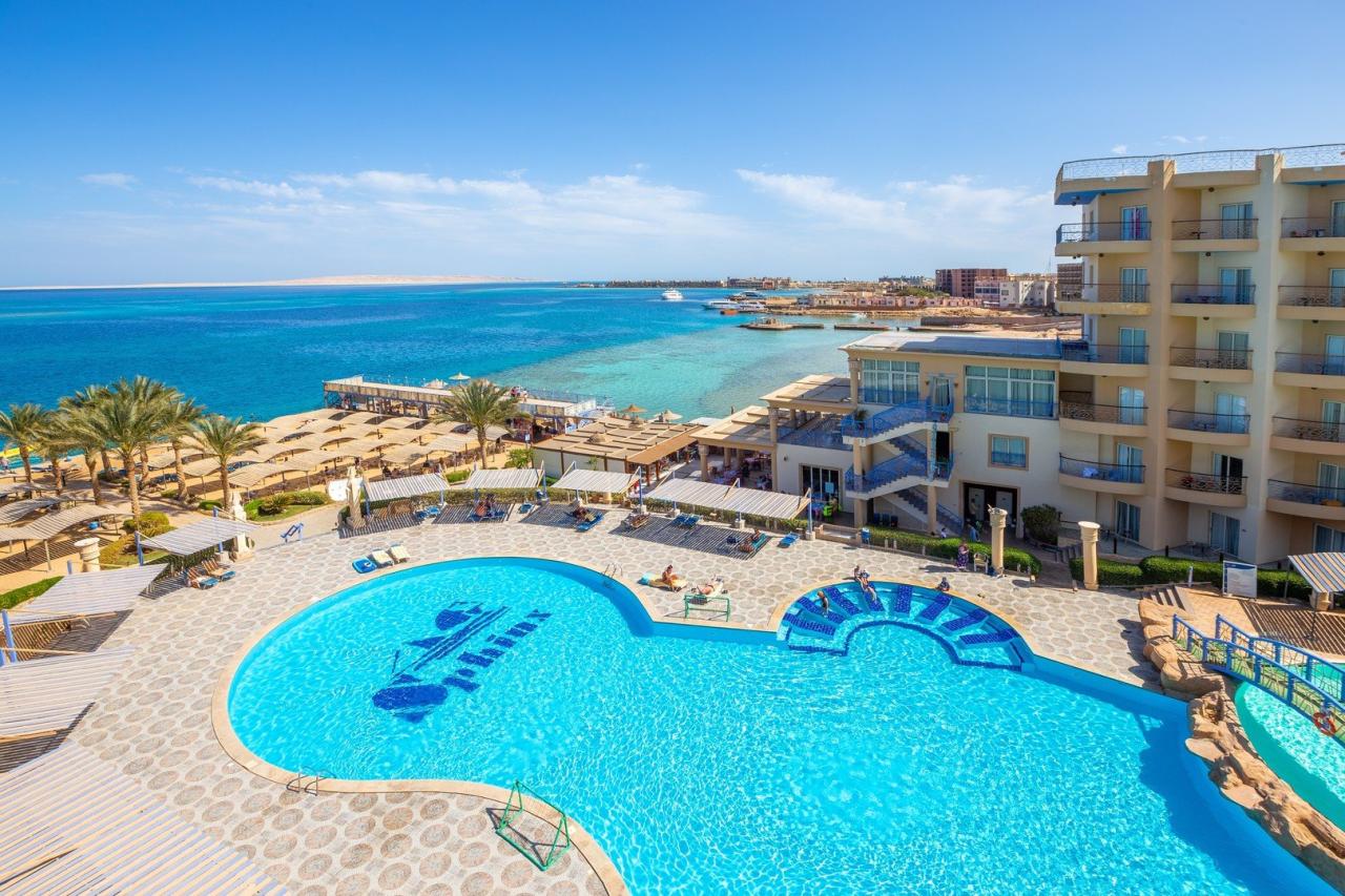 Sphinx Aqua Park Beach