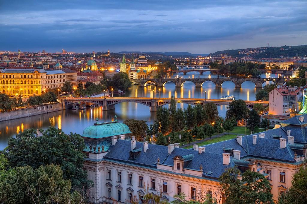 Praha a okolí - srdce Evropy a srdce země