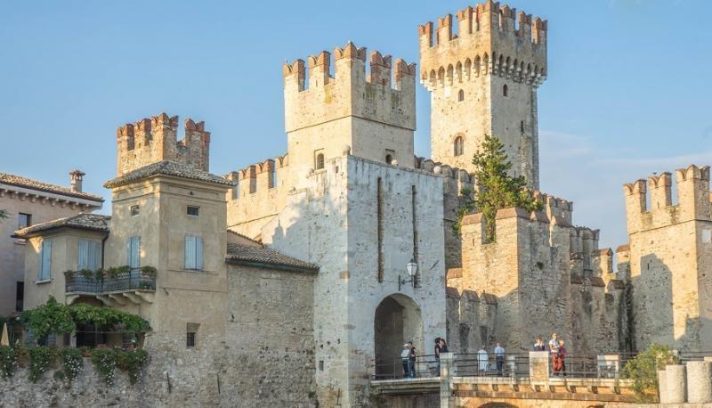 Lago di Garda a opera ve Veroně