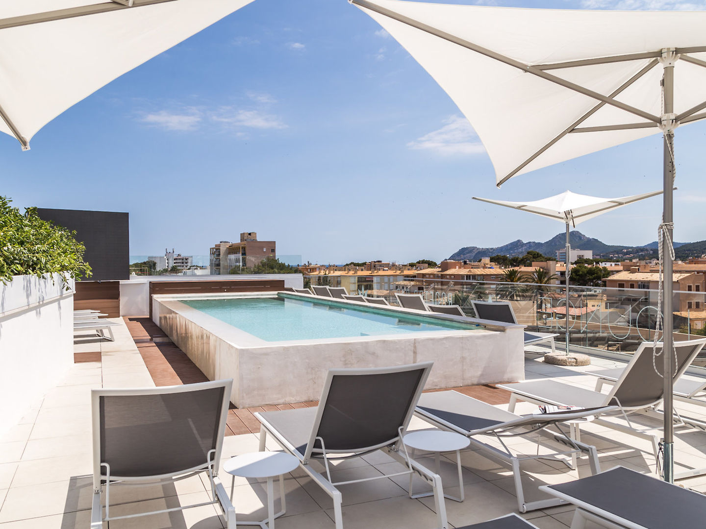 The Sky Hotel - 