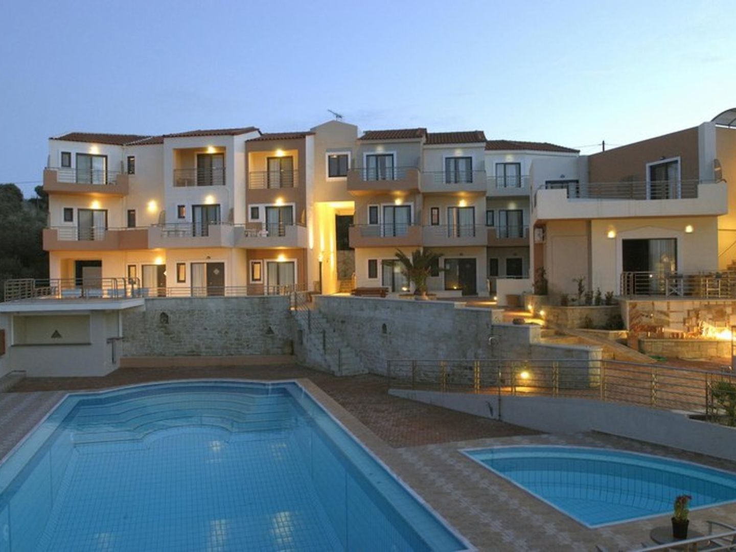 Sunrise Suites
