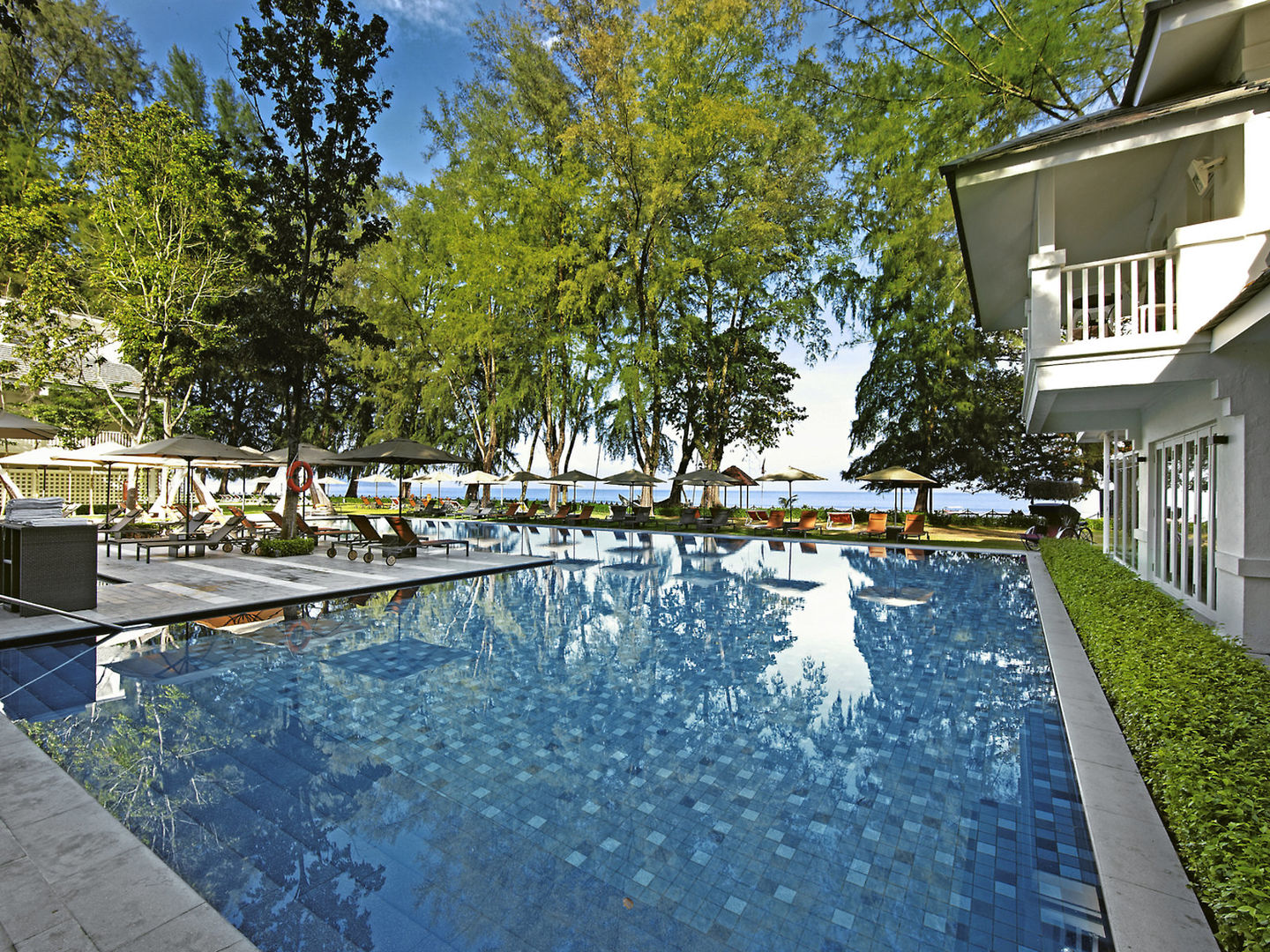 Lone Pine Hotel 