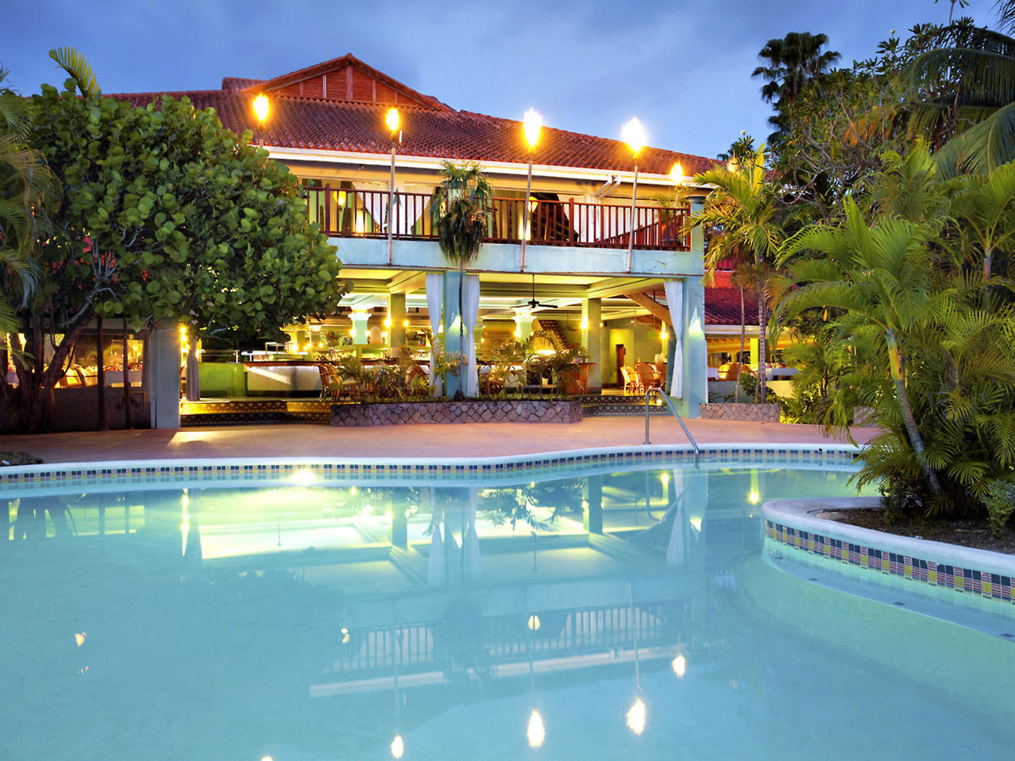 Hotel Couples Swept Away 