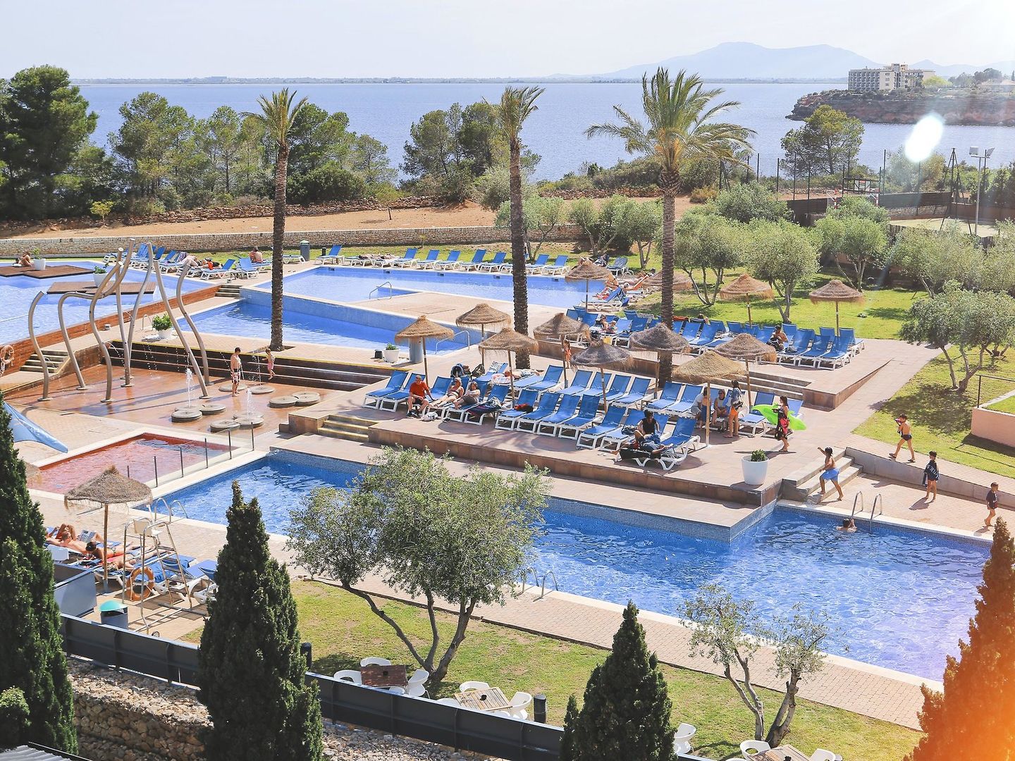 Les Oliveres Beach Resort