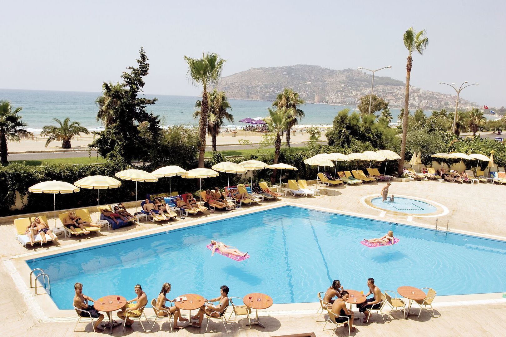Elysee Hotel