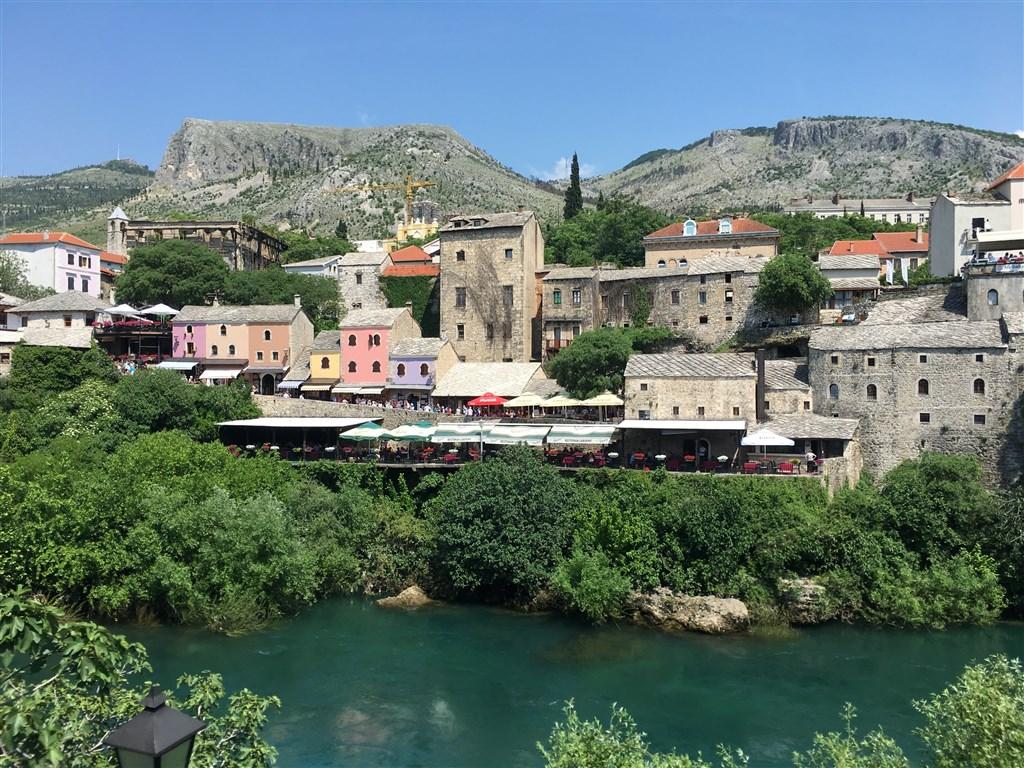 Bosna a Hercegovina s koupáním u moře i vodopádů