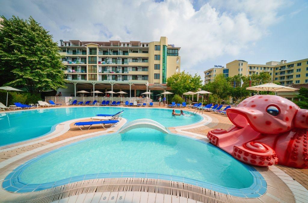 PERLA PLAZA