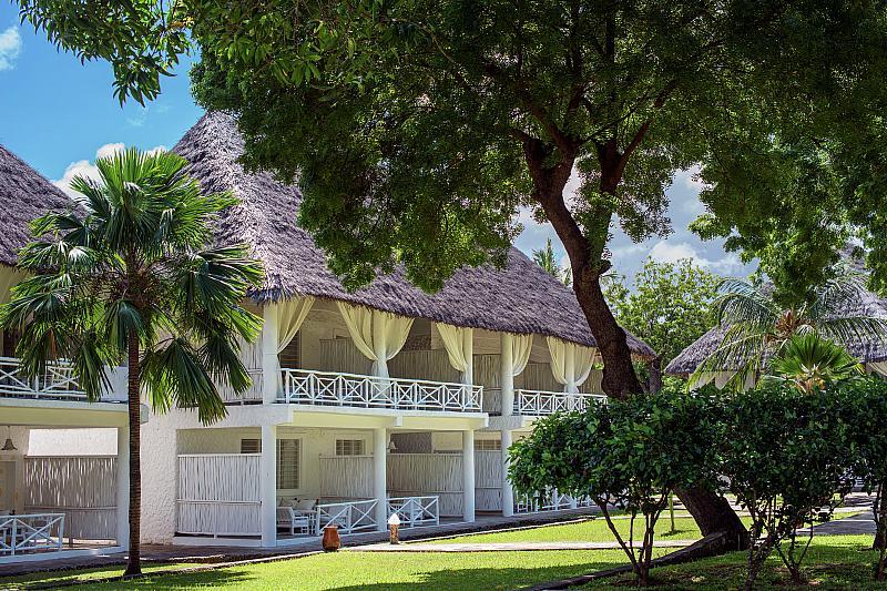 Sandies Tropical Village Resort