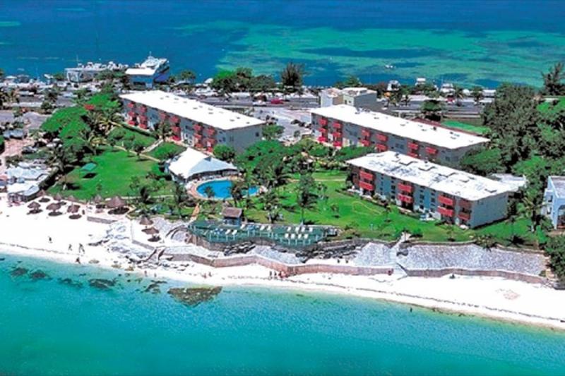 Dos Playas Beach House Hotel