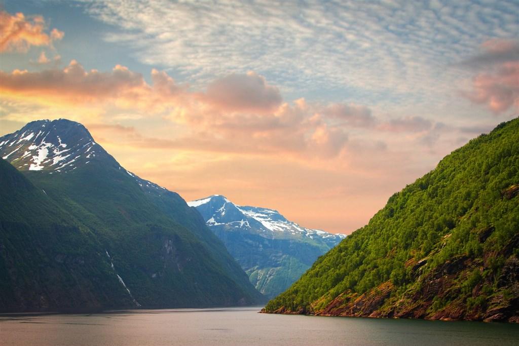 Zlatá Cesta Severu A Srdce Norských Fjordů