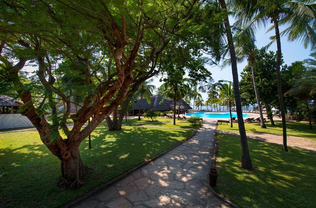 Sandies Tropical Village Resort
