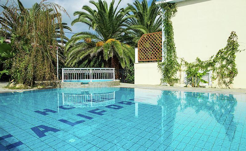 California Beach Hotel