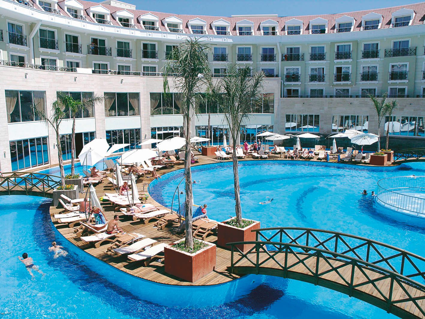 Hotel Meder Resort
