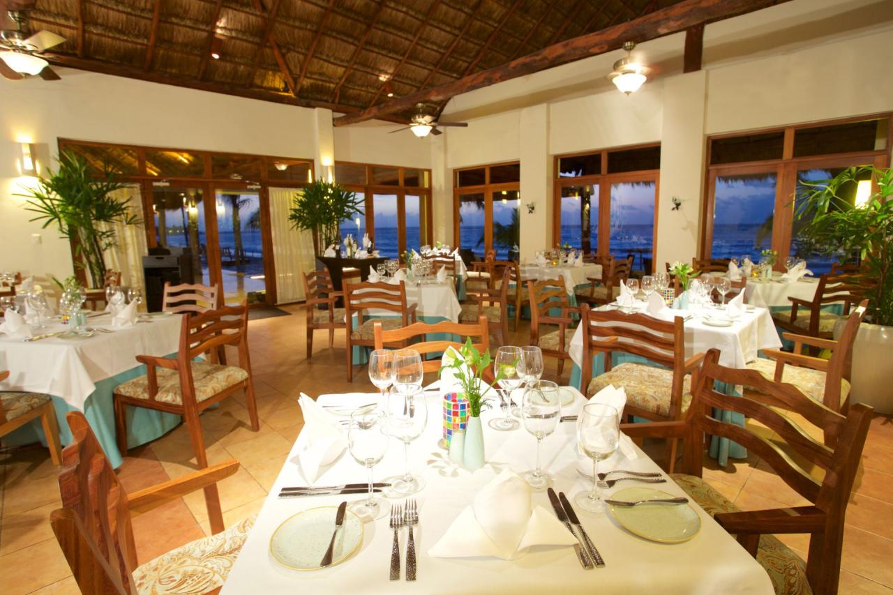 Akumal Bay Beach & Wellness Resort