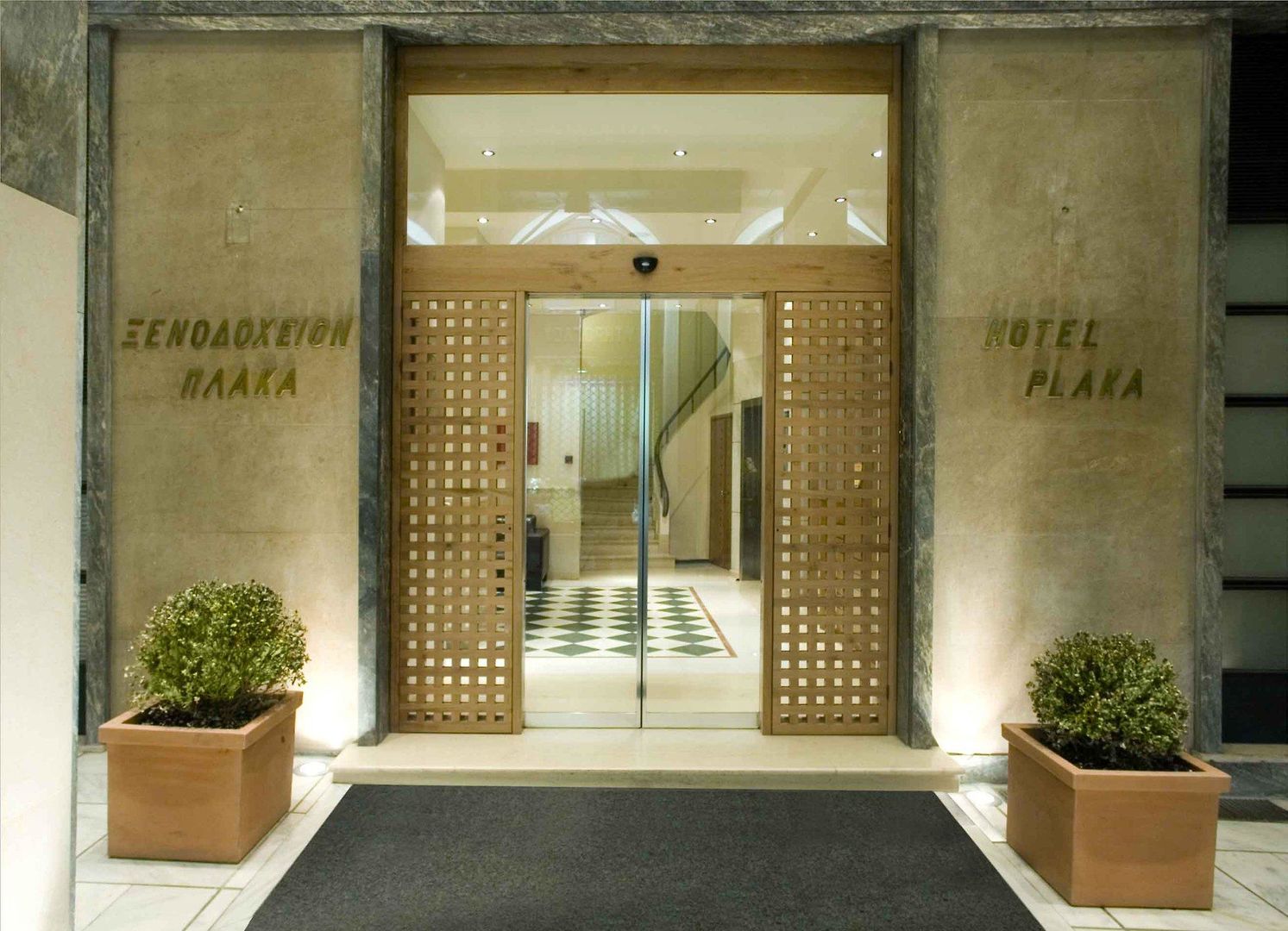 Plaka Hotel