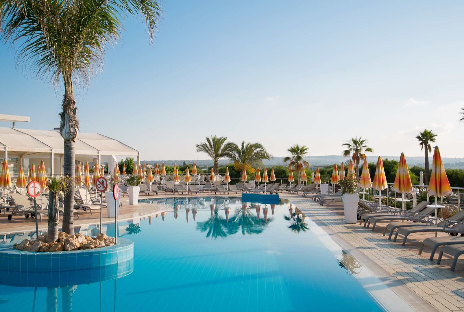 Asterias Beach Hotel