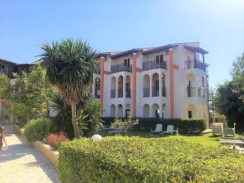 hotel Silver Beach** Řecko / Roda - hotel Silver Beach**