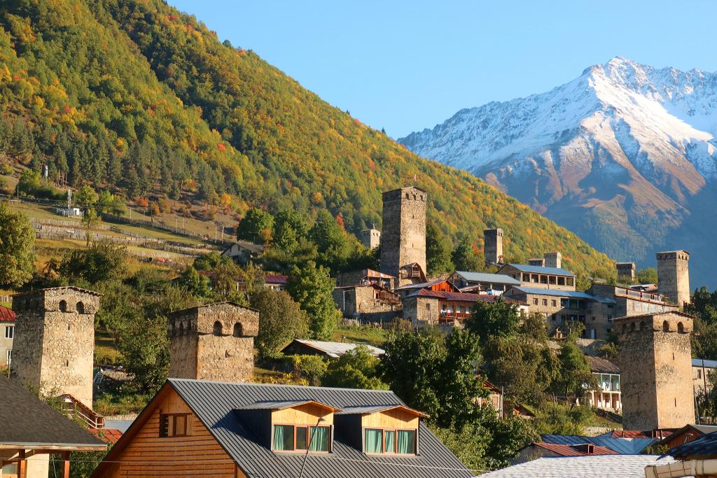Poznávací zájezd Gruzie -  Přes Kavkaz k Černému moři, odlet z Prahy