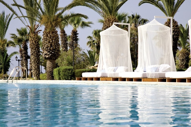 Sandy Beach Hotel