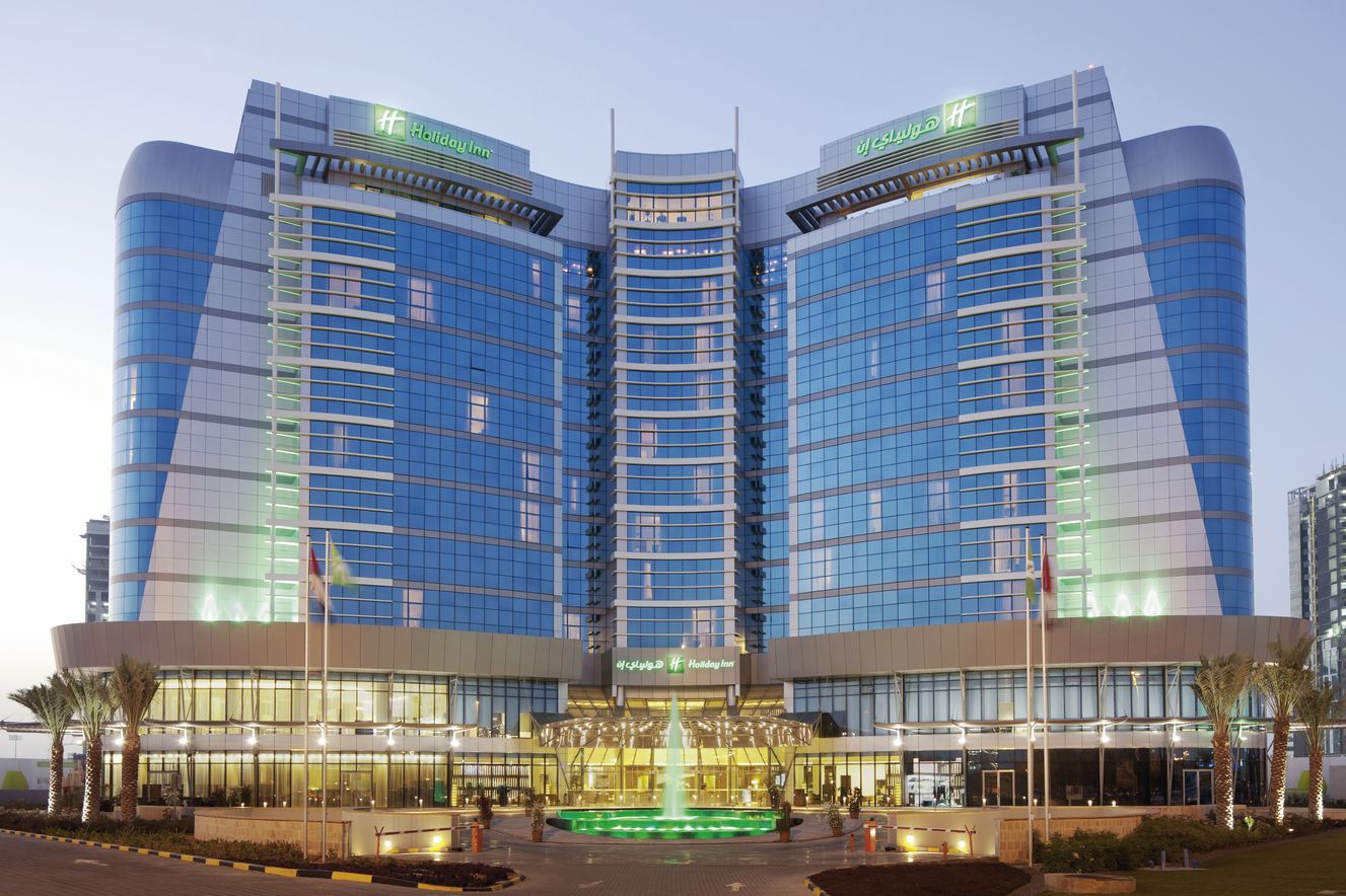 Hotel Holiday Inn Abu Dhabi       Spojen   arabsk   emir  ty Abu Dhabi