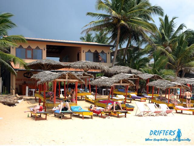 Drifters Hotel & Beach Restaurant