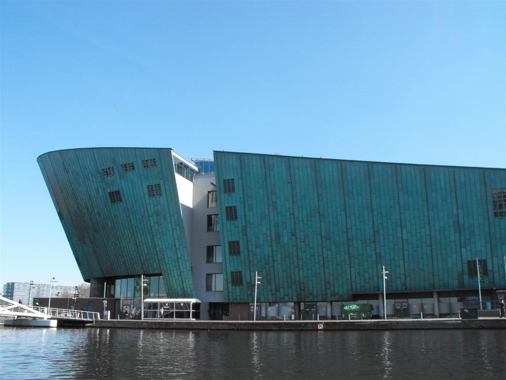 Amsterdam, pohádkový Giethoorn a rozkvetlý Keukenhof