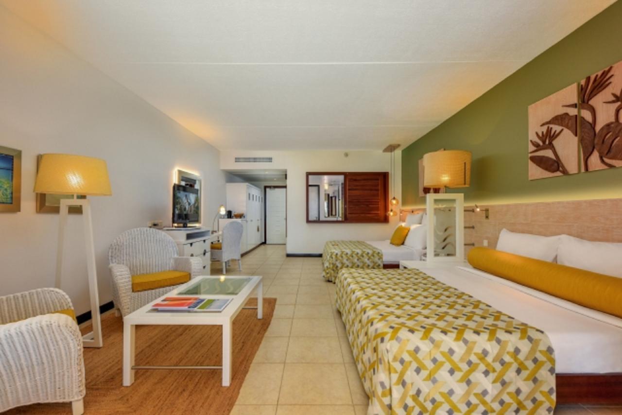 Victoria Beachcomber Resort & Spa