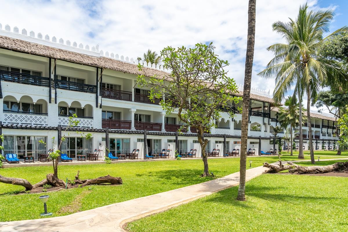 Southern Palms Beach Resort