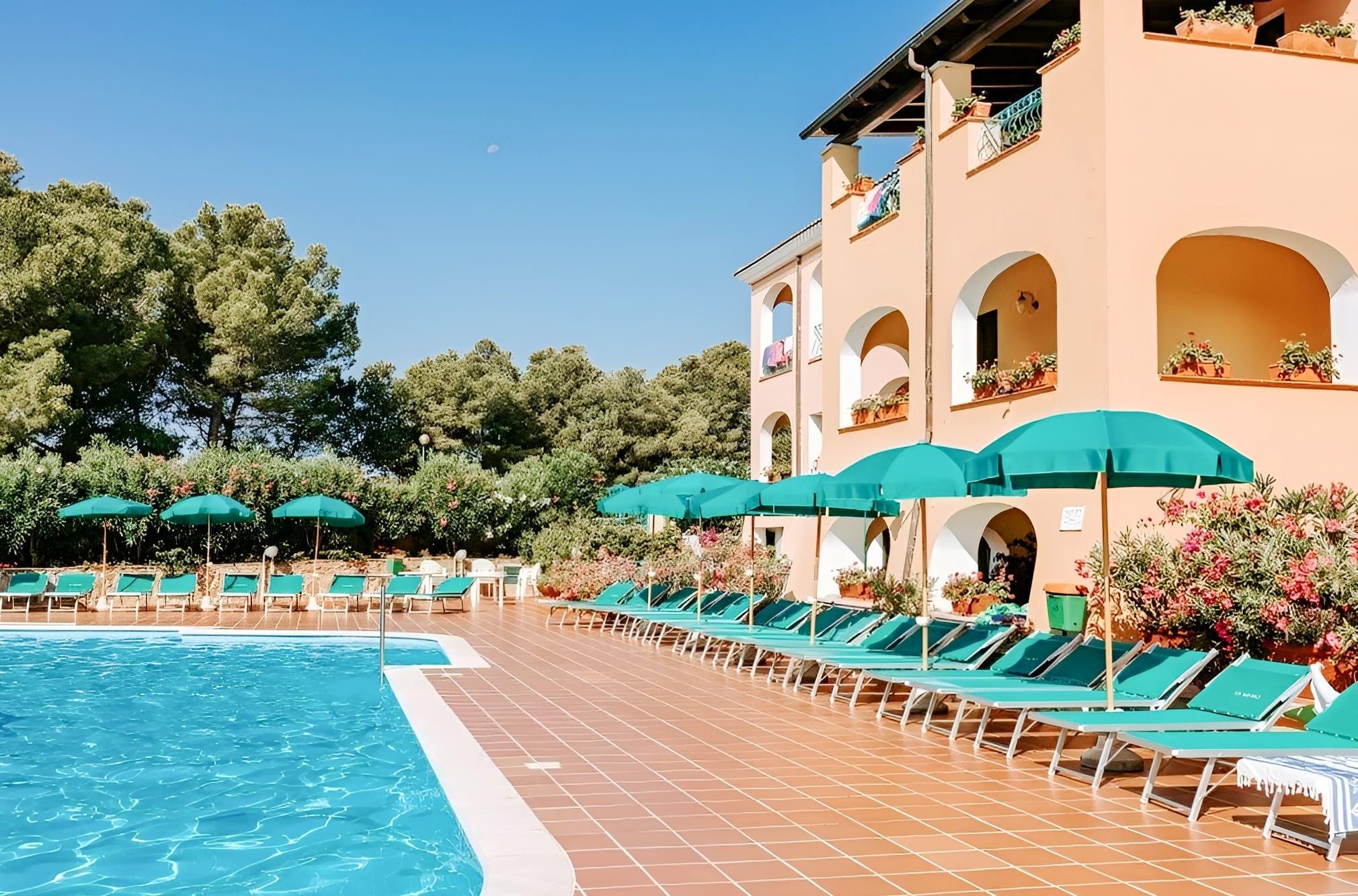 NICOLAUS CLUB TORRE MORESCA