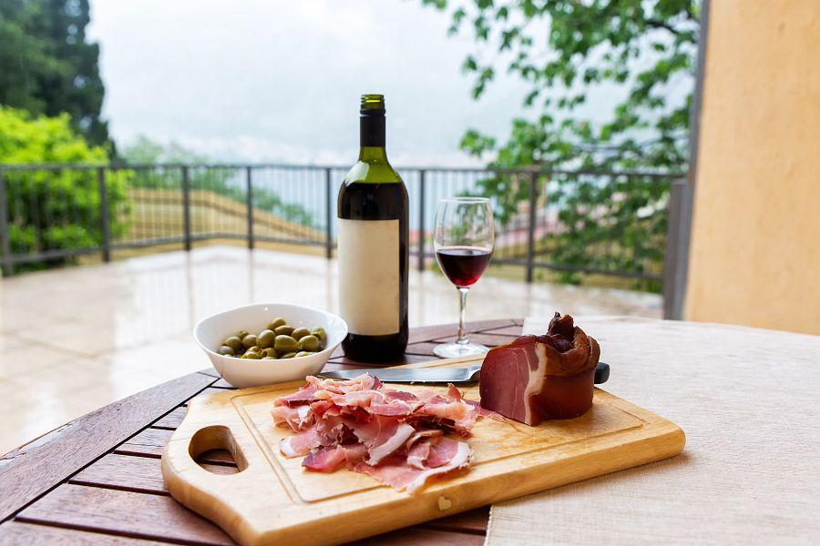 To nejlepší z Černé Hory + Skadarské Jezero + Ochutnávka Vín (letecky z Prahy)