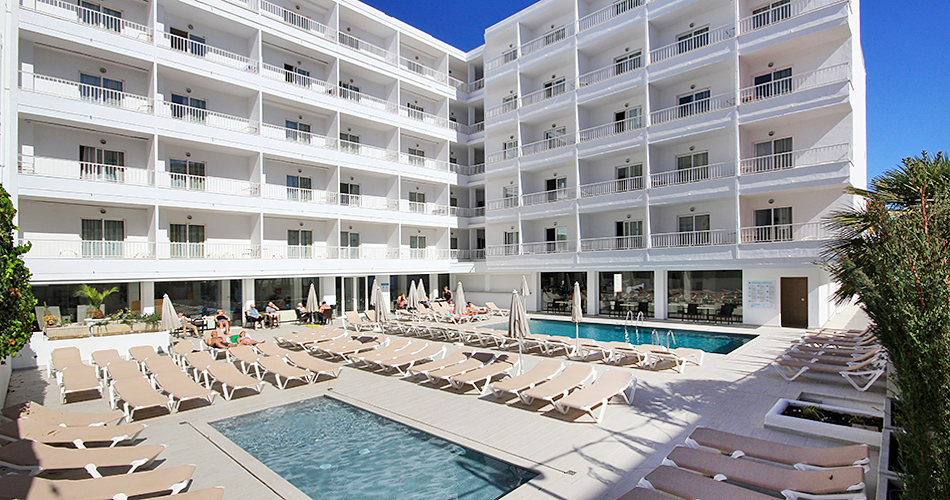 Calma Hotel