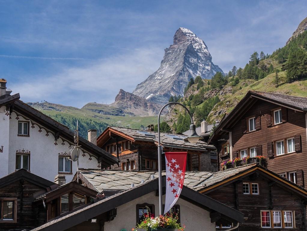 Švýcarsko letecky - Matterhorn, ledovce i víno s vlaky a lanovkami v ceně