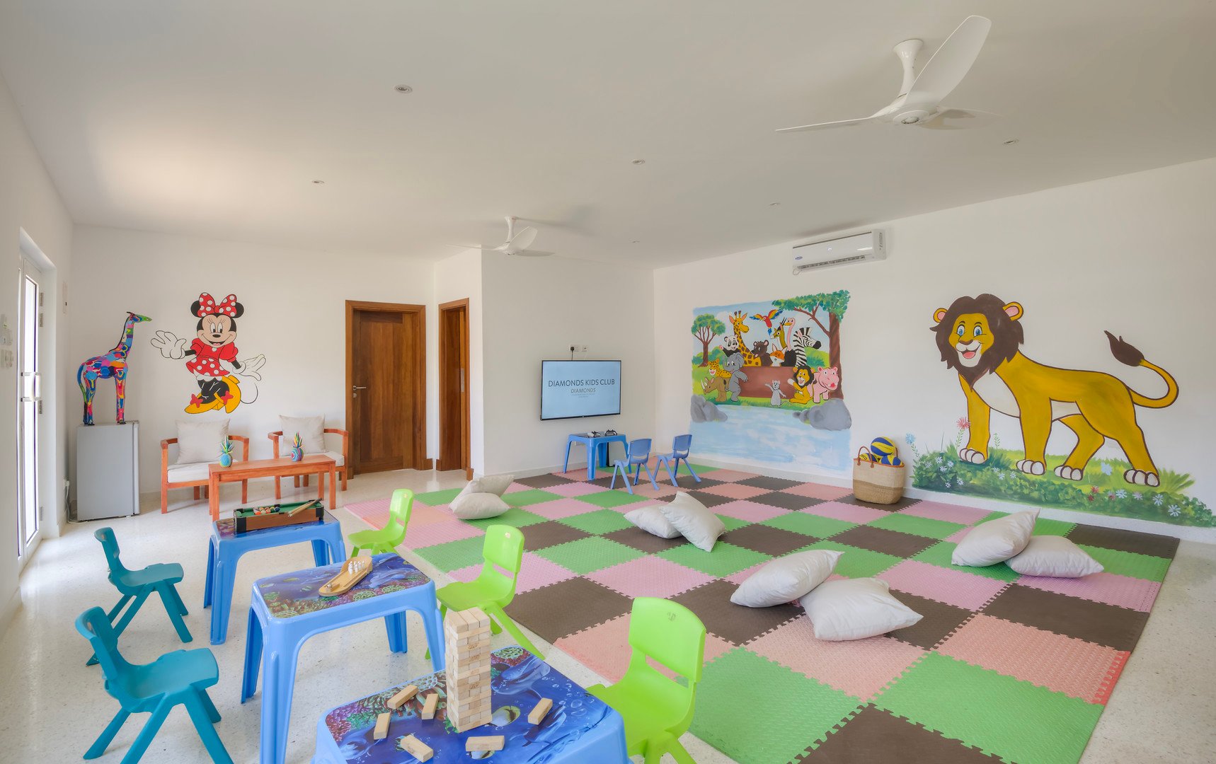 Diamonds Leisure Beach